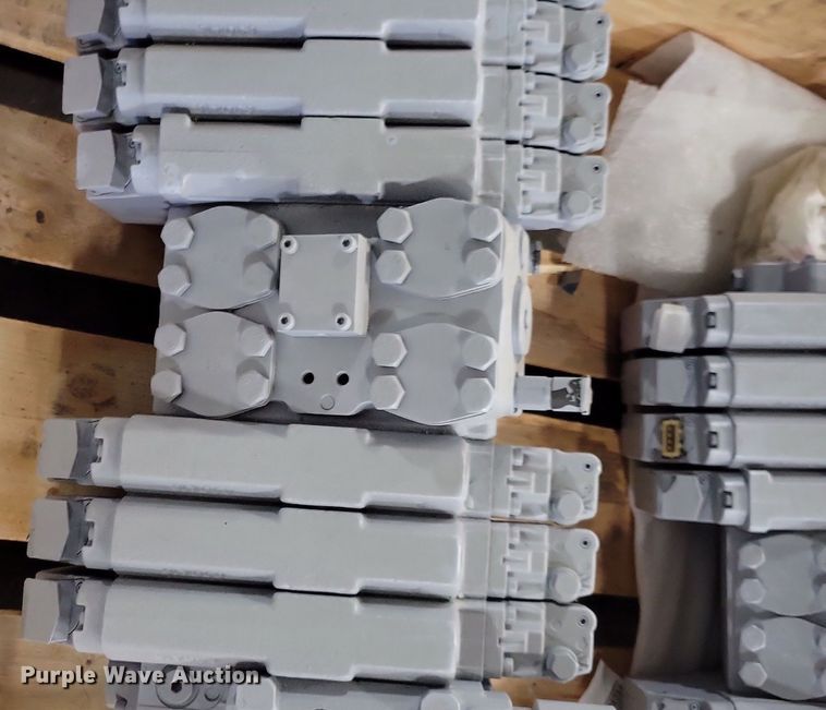 image for item KB9081 Hydraulic service banks