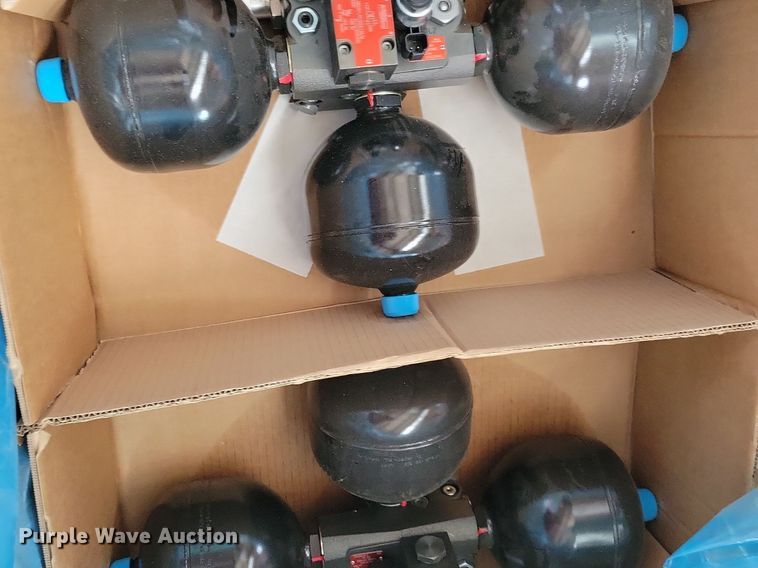 image for item KB9082 Tractor parts