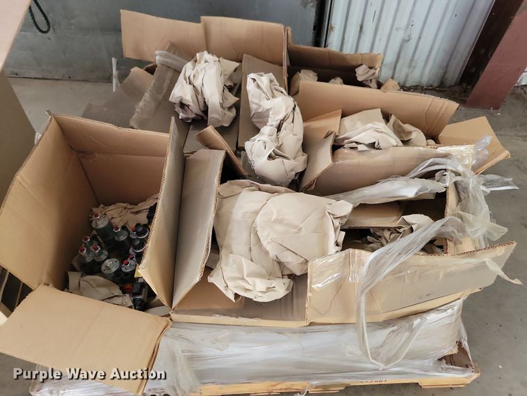 image for item KB9082 Tractor parts