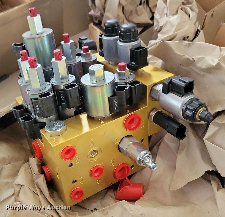 image for item KB9082 Tractor parts