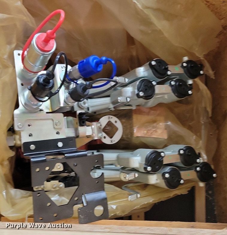 image for item KB9085 Approximately (22) hydraulics