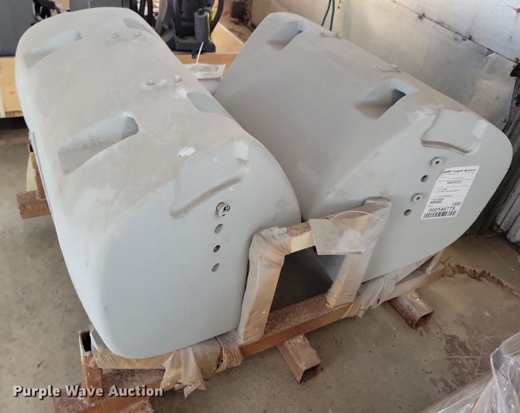 image for item KB9087 (2) AGCO front counter weights