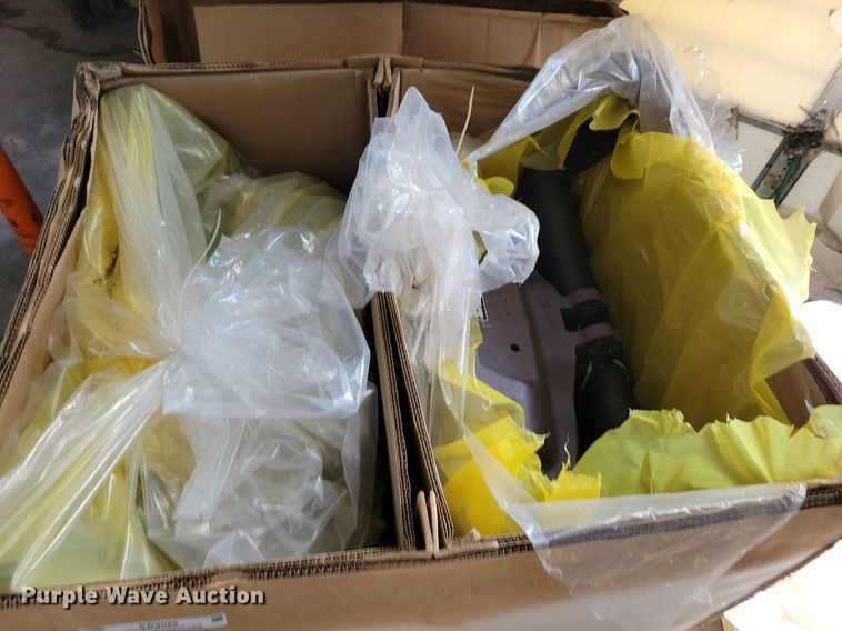 image for item KB9088 AGCO front linkage system