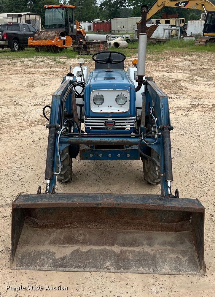 image for item KV9761 Shibaura SD1540B MFWD tractor