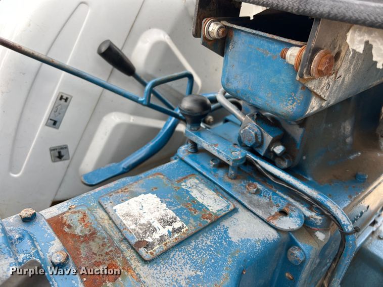 image for item KV9761 Shibaura SD1540B MFWD tractor