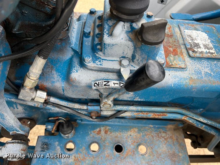 image for item KV9761 Shibaura SD1540B MFWD tractor