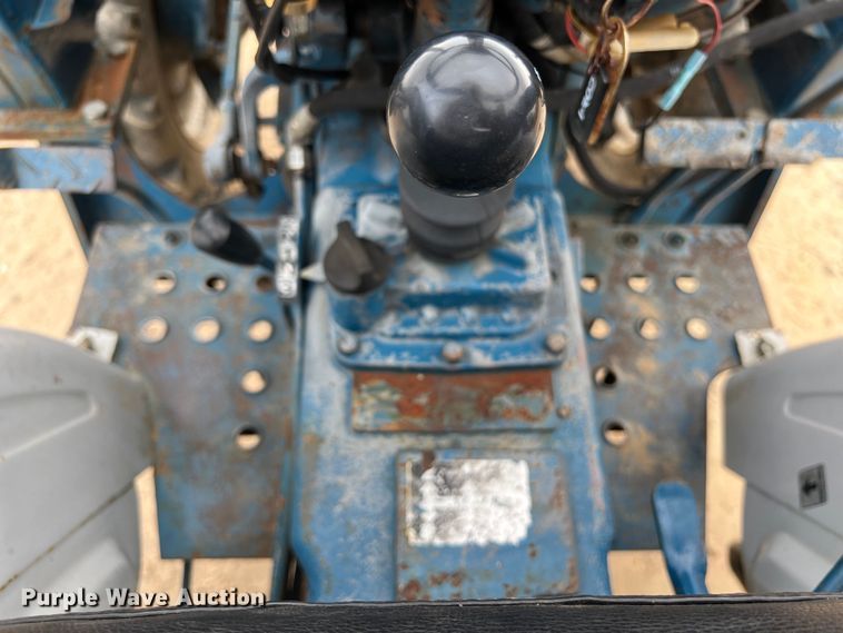 image for item KV9761 Shibaura SD1540B MFWD tractor