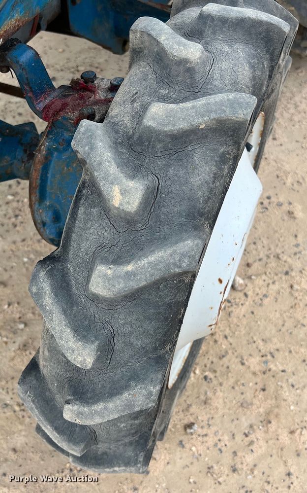 image for item KV9761 Shibaura SD1540B MFWD tractor