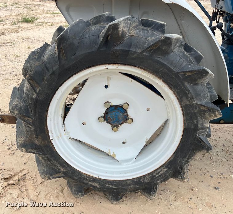 image for item KV9761 Shibaura SD1540B MFWD tractor