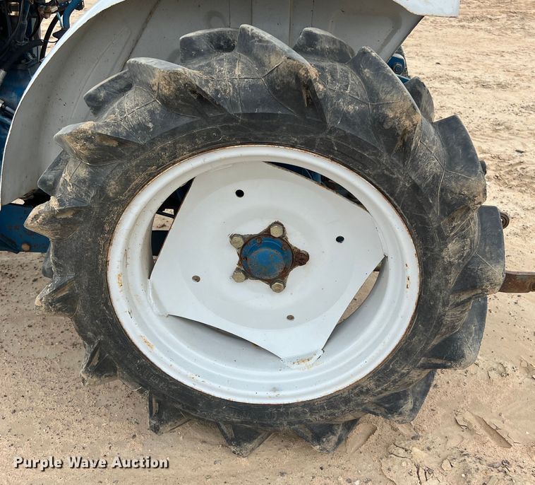 image for item KV9761 Shibaura SD1540B MFWD tractor