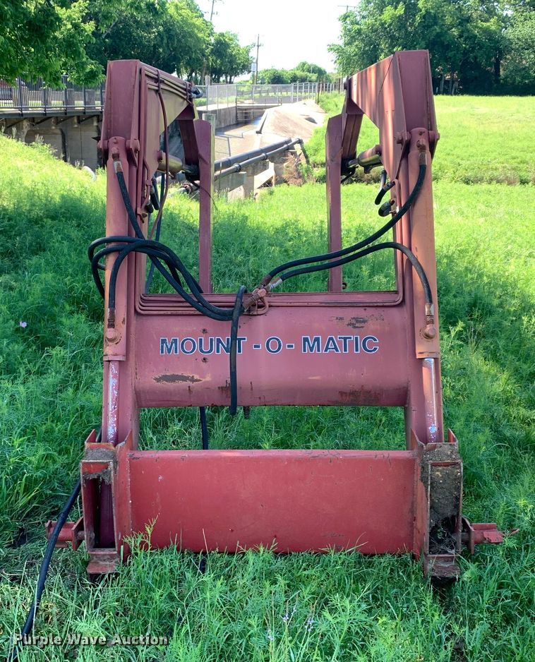 image for item KX9984 Case International  2350 loader