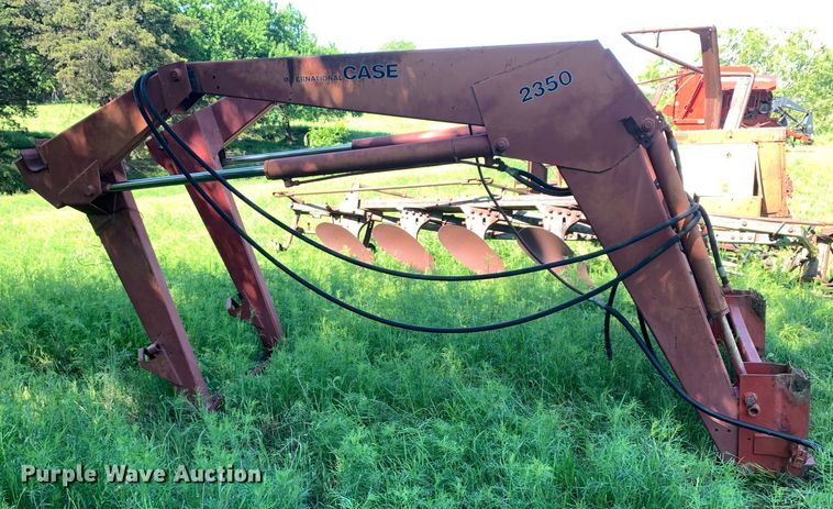 image for item KX9984 Case International  2350 loader