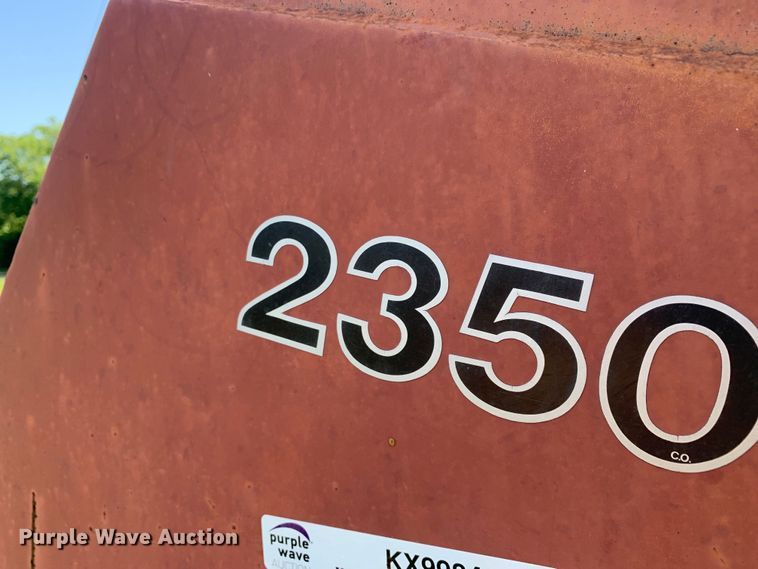 image for item KX9984 Case International  2350 loader