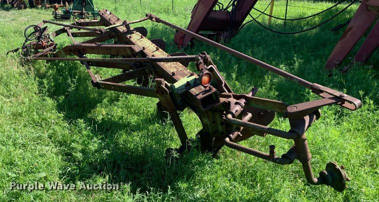 image for item KX9985 John Deere five bottom plow