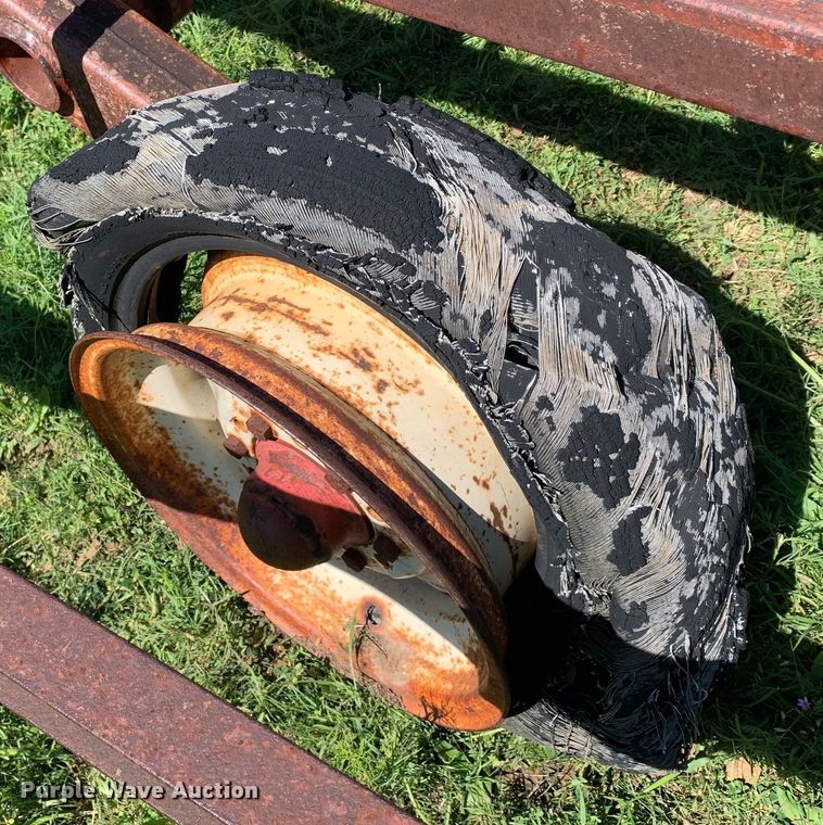 image for item KX9990 Massey-Ferguson  52 tandem disk