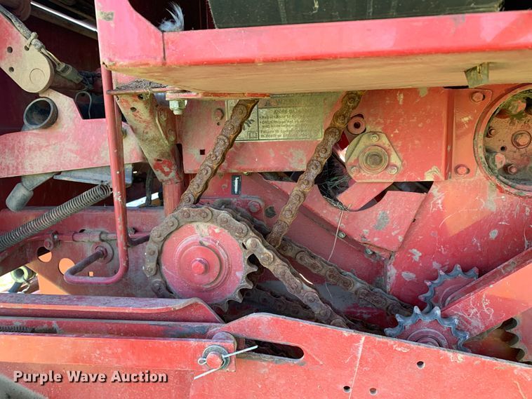 image for item KX9991 2009 New Holland  BR7070 round baler