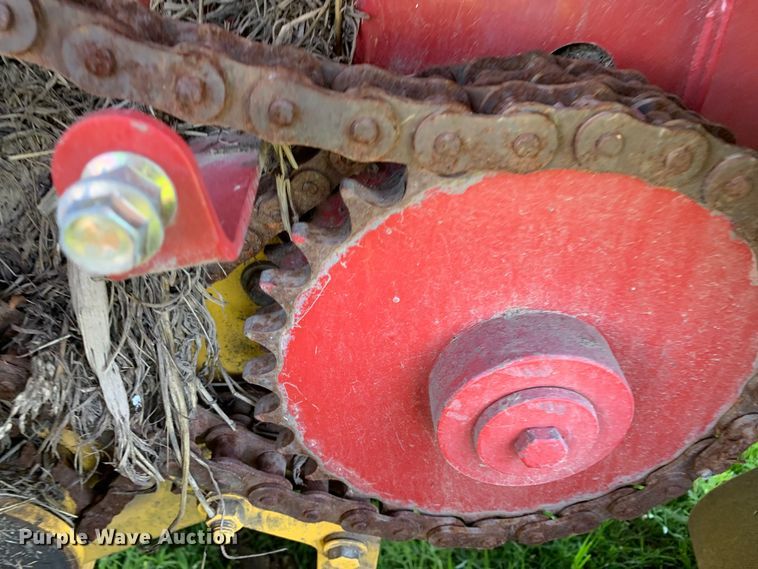 image for item KX9991 2009 New Holland  BR7070 round baler