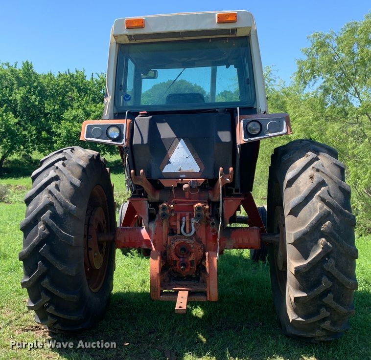 image for item KX9993 1977 International 1086 tractor