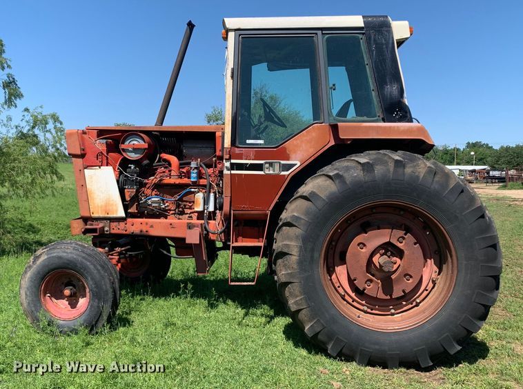 image for item KX9993 1977 International 1086 tractor