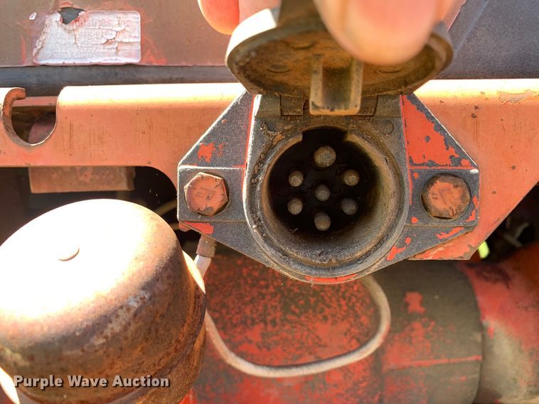 image for item KX9993 1977 International 1086 tractor