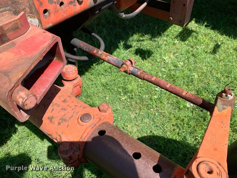 image for item KX9993 1977 International 1086 tractor