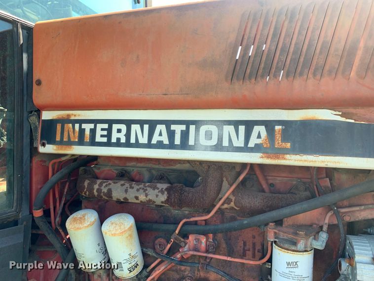 image for item KX9993 1977 International 1086 tractor