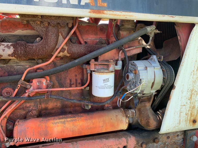 image for item KX9993 1977 International 1086 tractor