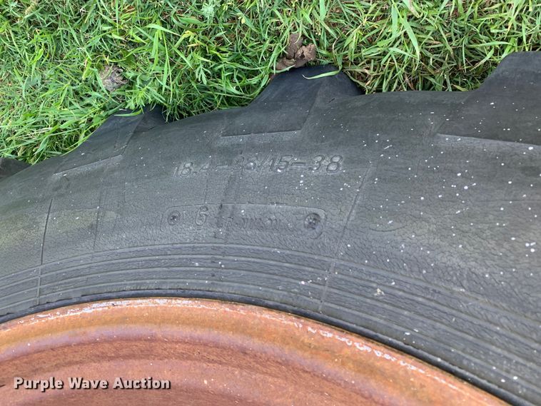 image for item KX9993 1977 International 1086 tractor