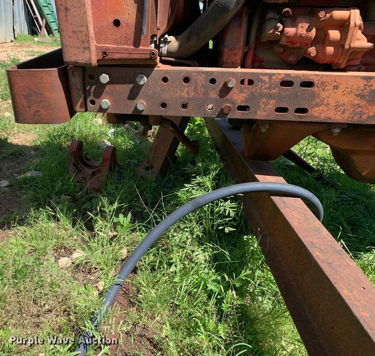 image for item KX9994 1966 International Harvester  F806D tractor