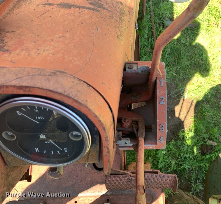 image for item KX9994 1966 International Harvester  F806D tractor