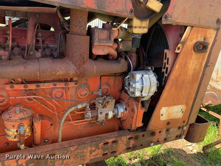 image for item KX9994 1966 International Harvester  F806D tractor