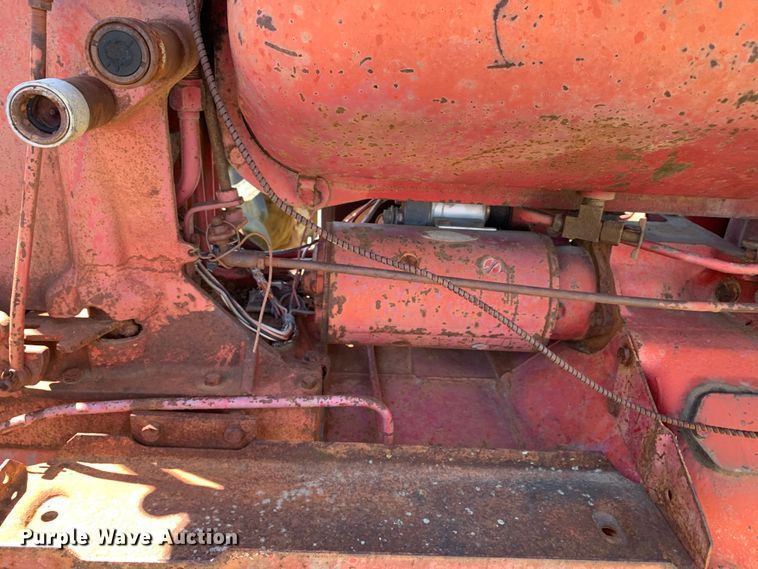 image for item KX9994 1966 International Harvester  F806D tractor