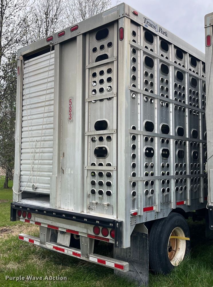 image for item LD9437 2008 EBY livestock trailer