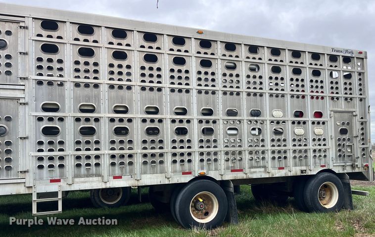 image for item LD9437 2008 EBY livestock trailer