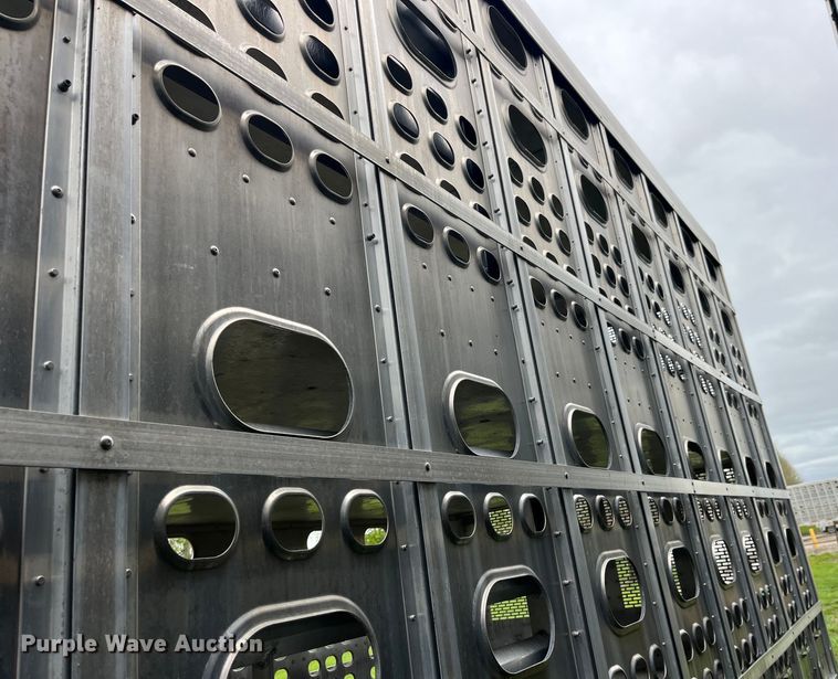 image for item LD9437 2008 EBY livestock trailer