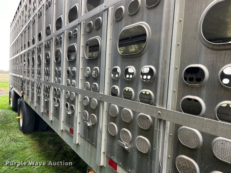 image for item LD9437 2008 EBY livestock trailer