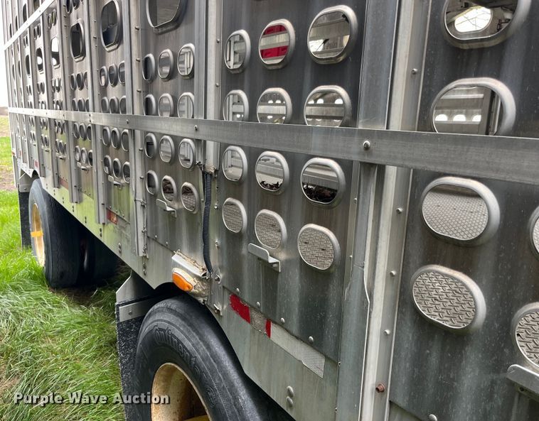 image for item LD9437 2008 EBY livestock trailer
