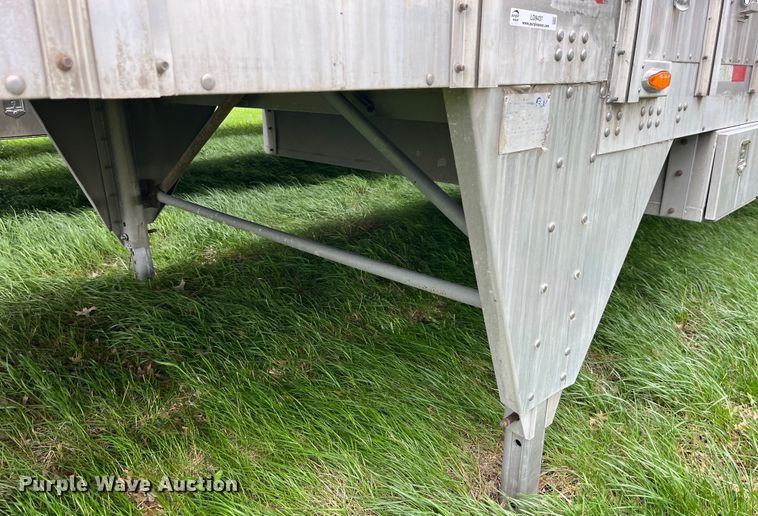 image for item LD9437 2008 EBY livestock trailer