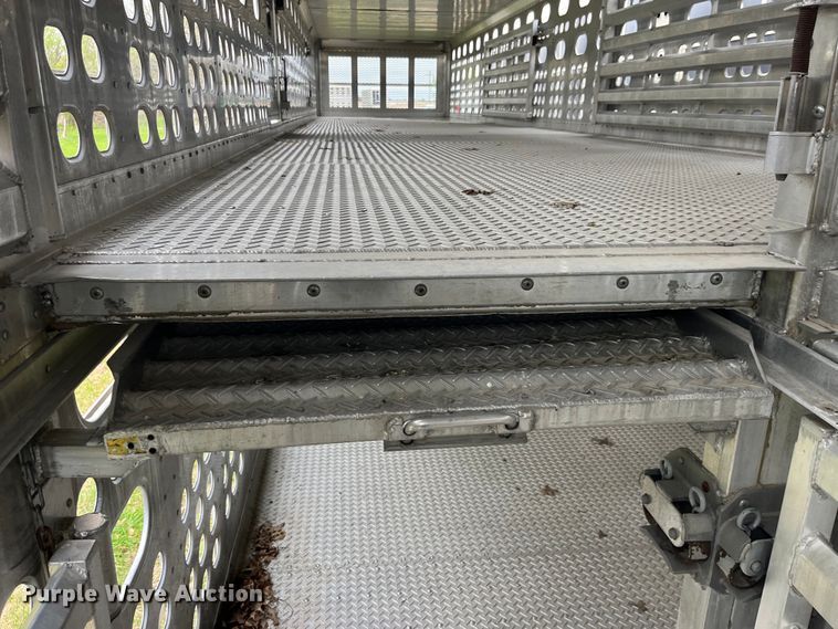 image for item LD9437 2008 EBY livestock trailer