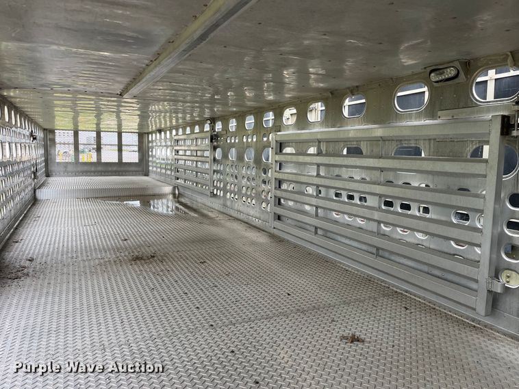 image for item LD9437 2008 EBY livestock trailer