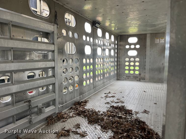 image for item LD9437 2008 EBY livestock trailer