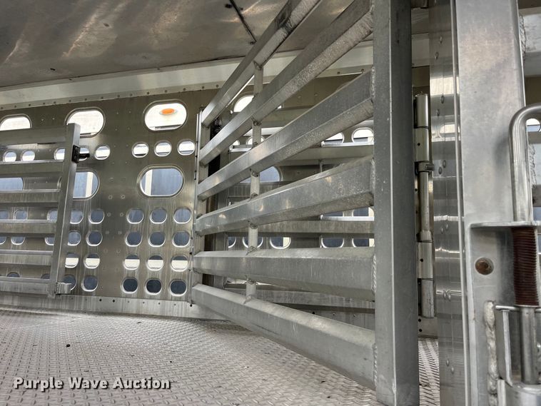 image for item LD9437 2008 EBY livestock trailer