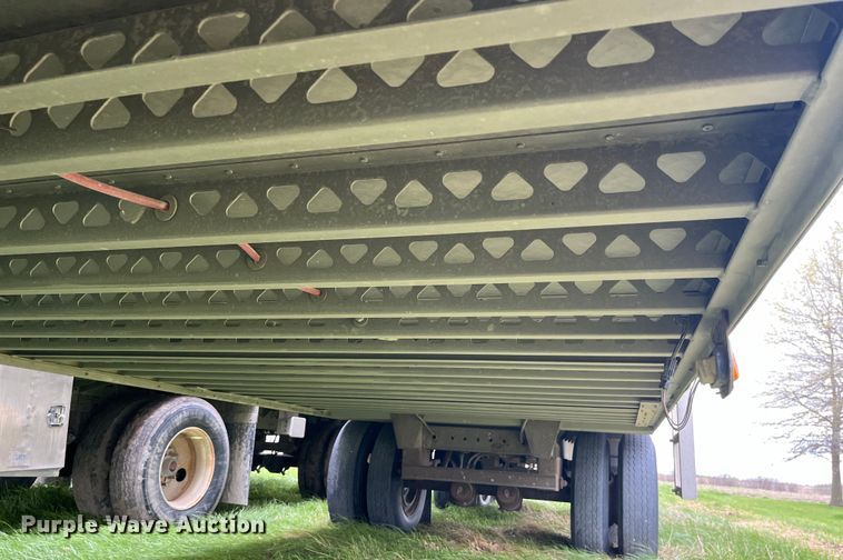 image for item LD9437 2008 EBY livestock trailer