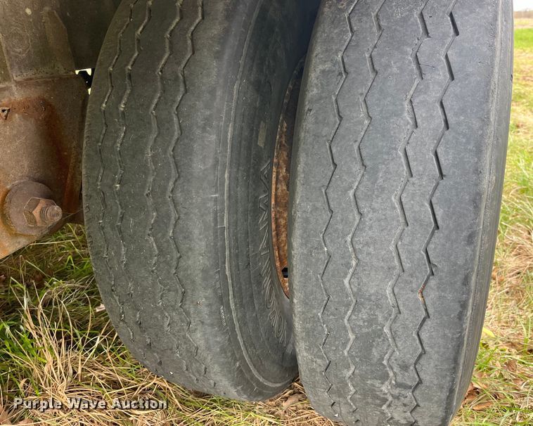 image for item LD9437 2008 EBY livestock trailer