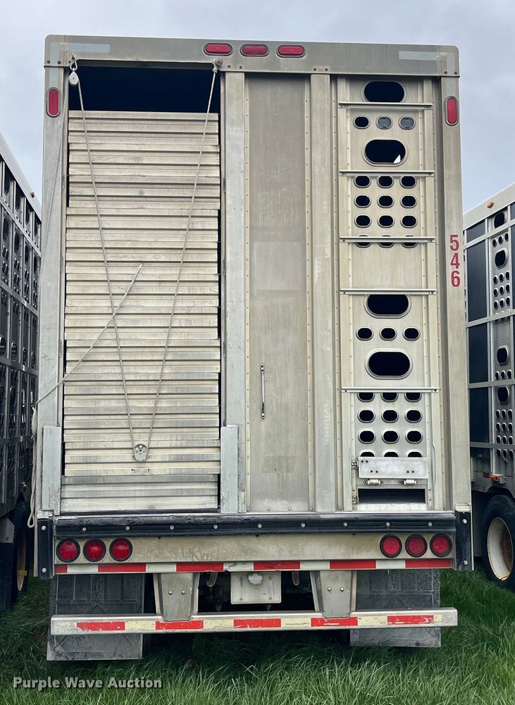 image for item LD9438 2006 EBY livestock trailer
