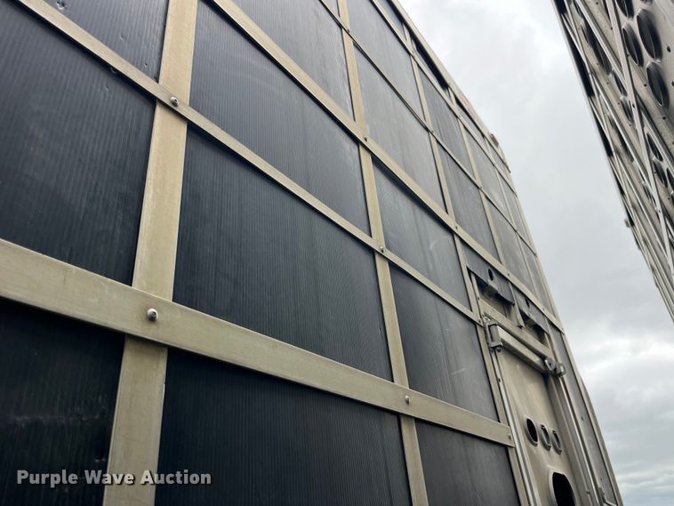 image for item LD9438 2006 EBY livestock trailer