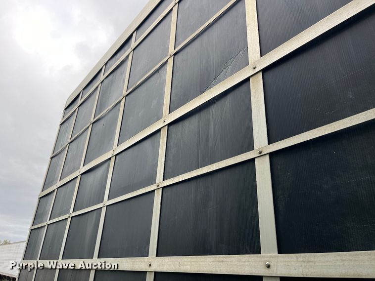 image for item LD9438 2006 EBY livestock trailer