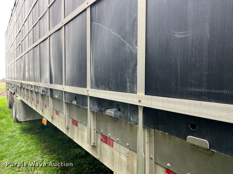 image for item LD9438 2006 EBY livestock trailer