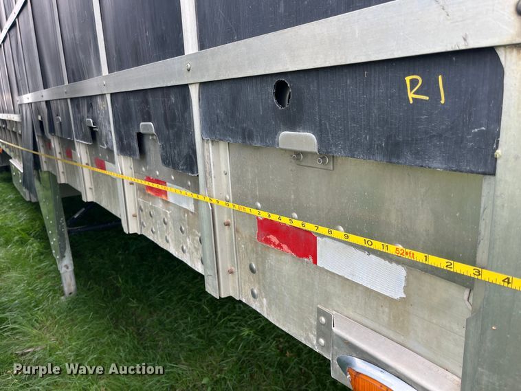 image for item LD9438 2006 EBY livestock trailer