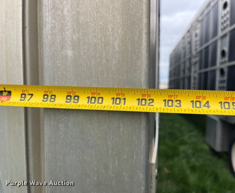 image for item LD9438 2006 EBY livestock trailer